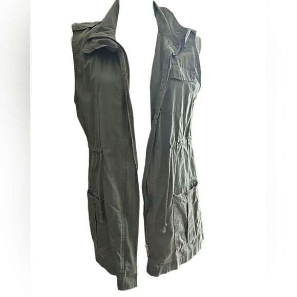 Spring Staple Piece - Picture 1 of 4